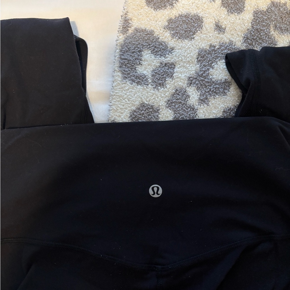 black lulu aligns
